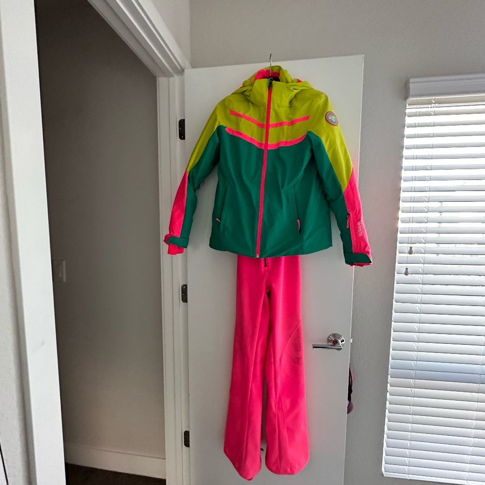 Sypder Ski Set: Strutt Bibs x Captivate Insulated Jacket